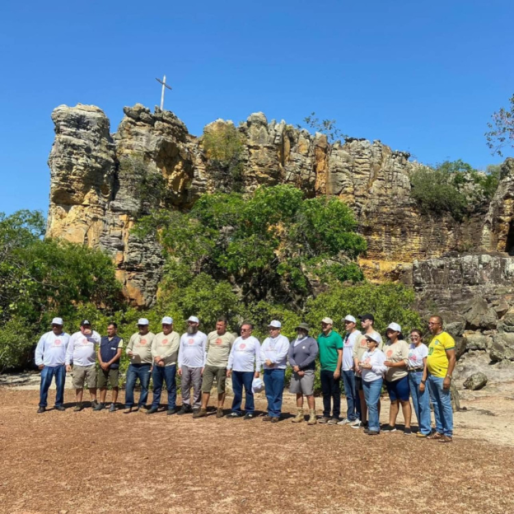 Prefeito Magno Soares recepciona comitiva da 1ª etapa da Expedição Rota do Homem Americano, no Parque Natural Municipal Pedra do Castelo