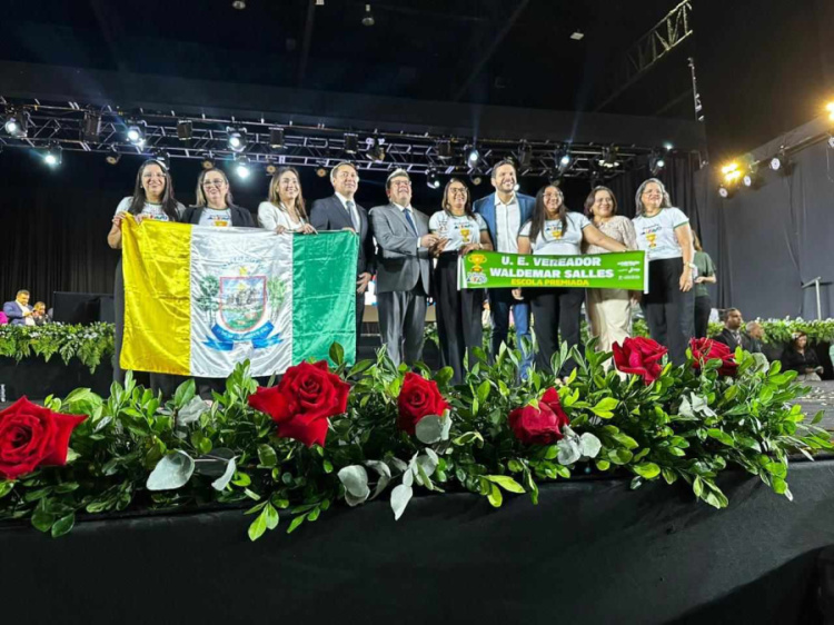 Escola Municipal de Castelo do Piauí recebe o Prêmio Alfa-10 de educação/Foto: Divulgação 
