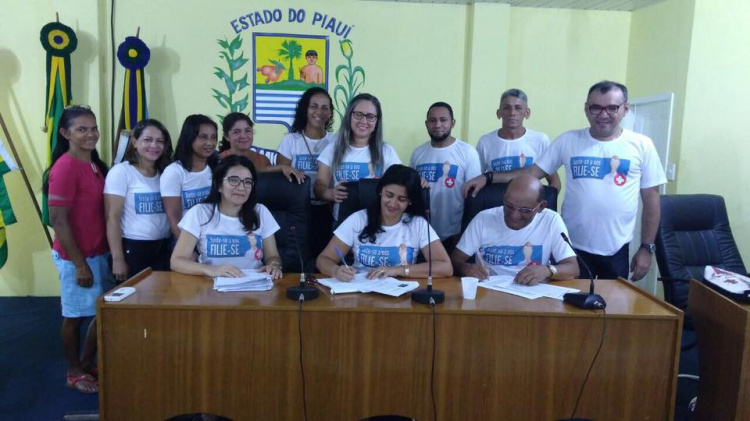 Diretoria do Sindserm em reunião de posse e aprovação do estatuto