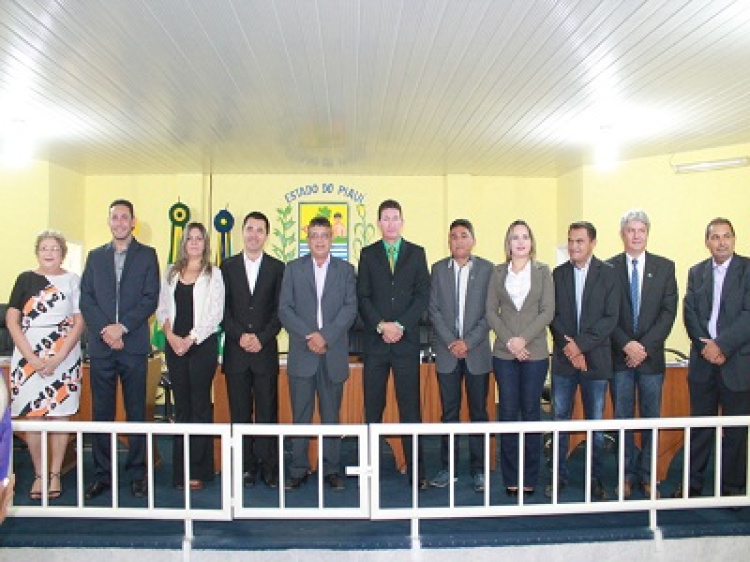 11 vereadores que compõem o legislativo municipal
