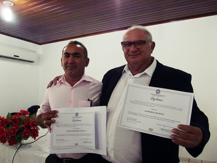 Prefeito Netinho e vice Jovelino | Foto:Tapuio 10