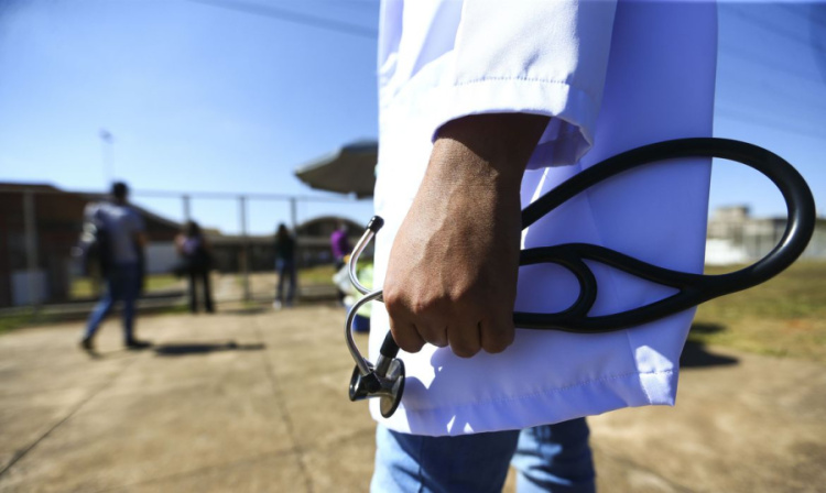 ula relança Mais Médicos na segunda-feira Marcelo Camargo/ Agência Brasil
