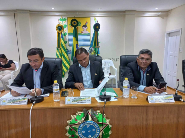 Câmara de SMT aprova 13 matéria nas Sessões de novembro/Fotos: Jornalista Valter Lima
