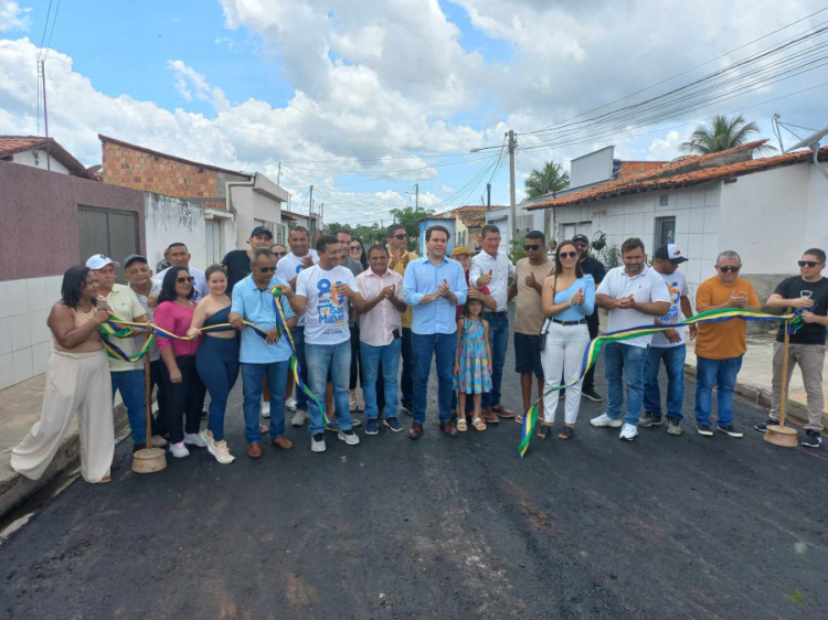 Prefeito Pompilim inaugura obra de pavimentação asfáltica na zona urbana de SMT /Foto: Jornalista Valter Lima 