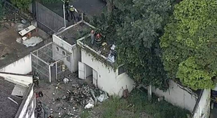 Helicóptero cai na região da Barra Funda REPRODUÇÃO/ RECORD TV